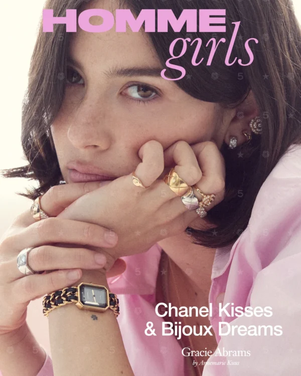 Homme Girls CHANEL KISSES & BIJOUX DREAMS MINI MAGAZINE