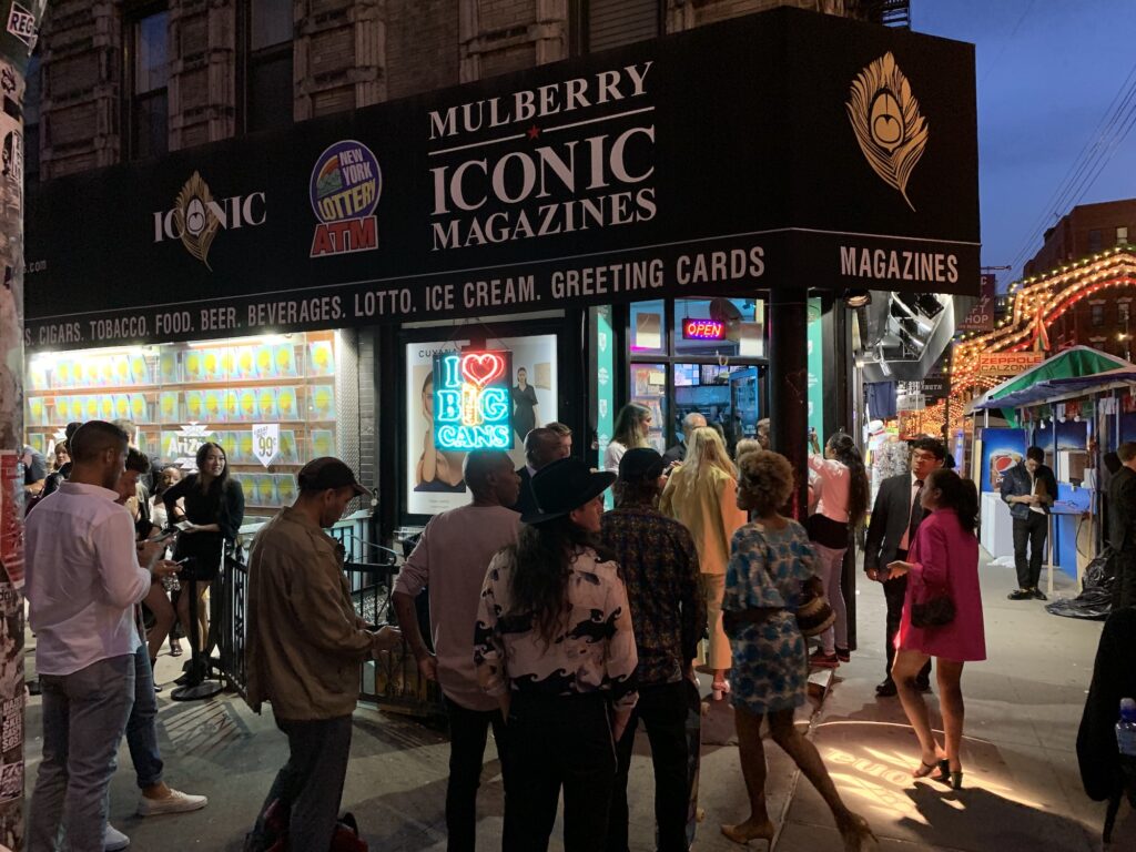 Crowd lining the sidewalk for AriZona’s 99¢ Magazine launch